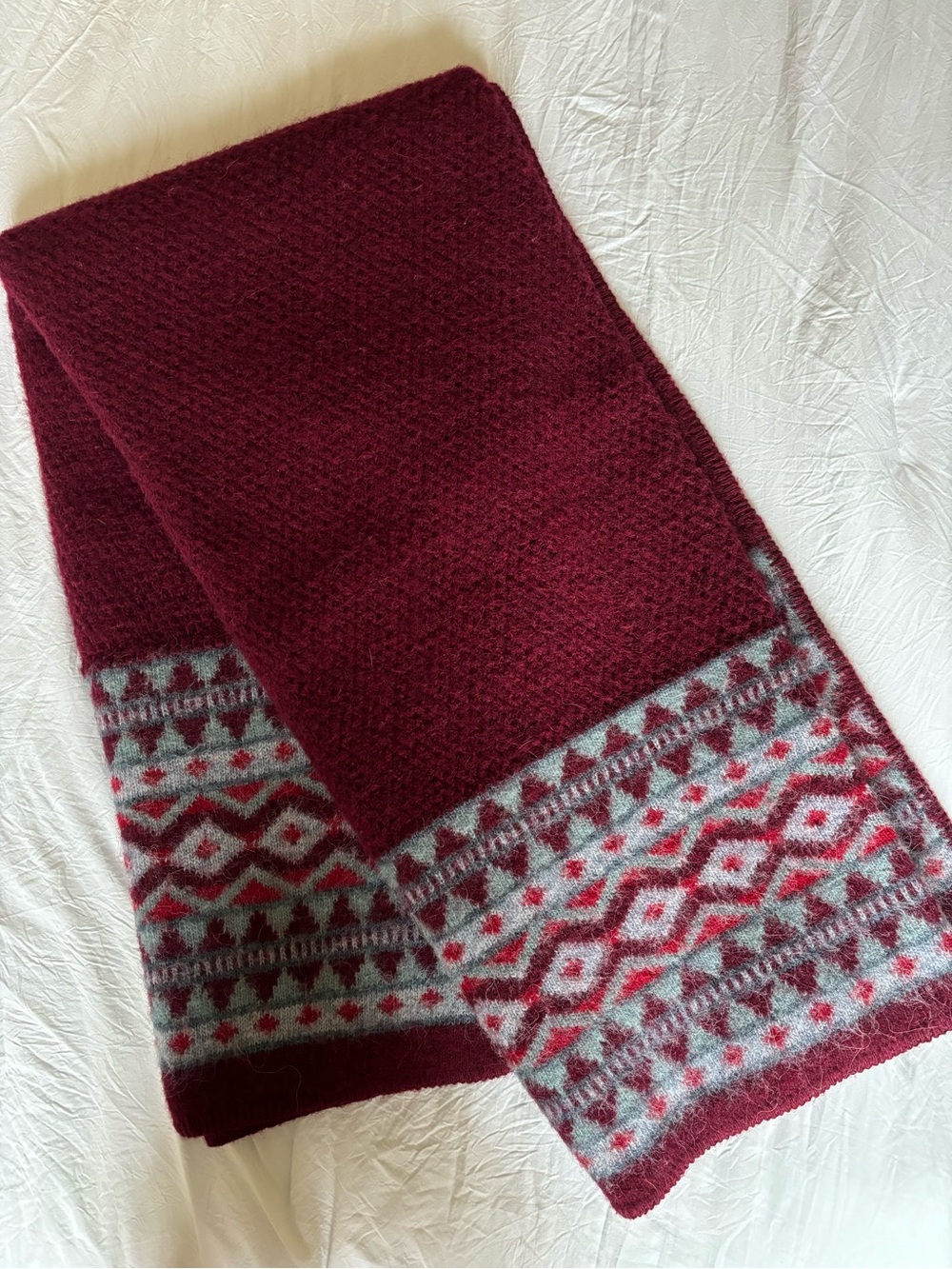 ICEWEAR 100% Wool Burgundy Fair Isle Knit Blanket